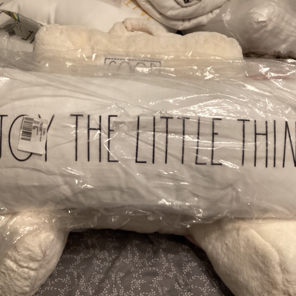 Rae Dunn enjoy the little things pillow - Picture 1 of 1